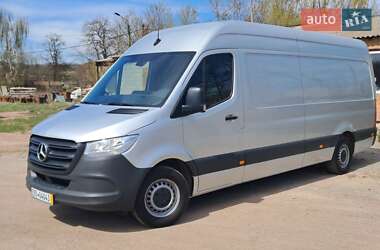 Грузовой фургон Mercedes-Benz Sprinter 2020 в 