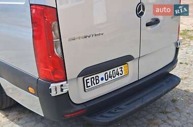 Грузовой фургон Mercedes-Benz Sprinter 2020 в 