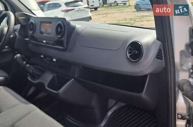 Грузовой фургон Mercedes-Benz Sprinter 2020 в 