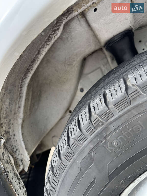 Вантажний фургон Mercedes-Benz Sprinter 2005 в Рівному