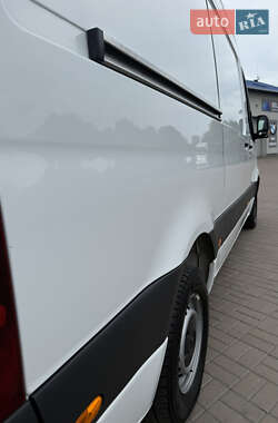 Грузовой фургон Mercedes-Benz Sprinter 2021 в 