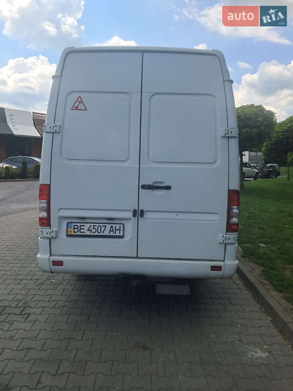 Грузовой фургон Mercedes-Benz Sprinter 2004 в Вознесенске