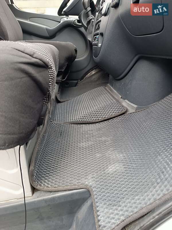 Вантажний фургон Mercedes-Benz Sprinter 2005 в Підволочиську