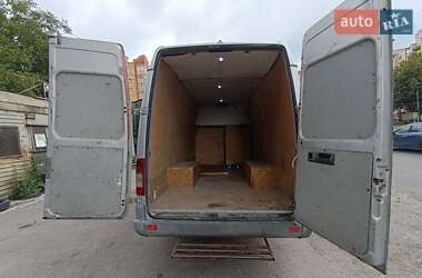 Грузовой фургон Mercedes-Benz Sprinter 2005 в 
