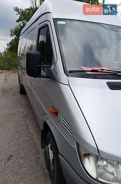 Грузовой фургон Mercedes-Benz Sprinter 2005 в 