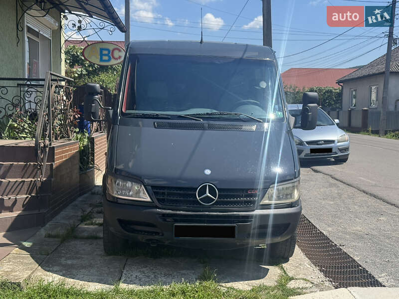Mercedes-Benz Sprinter 2005