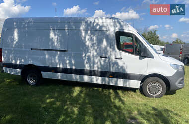 Грузовой фургон Mercedes-Benz Sprinter 2022 в 