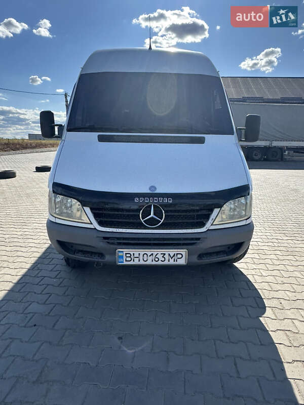 Mercedes-Benz Sprinter 2004
