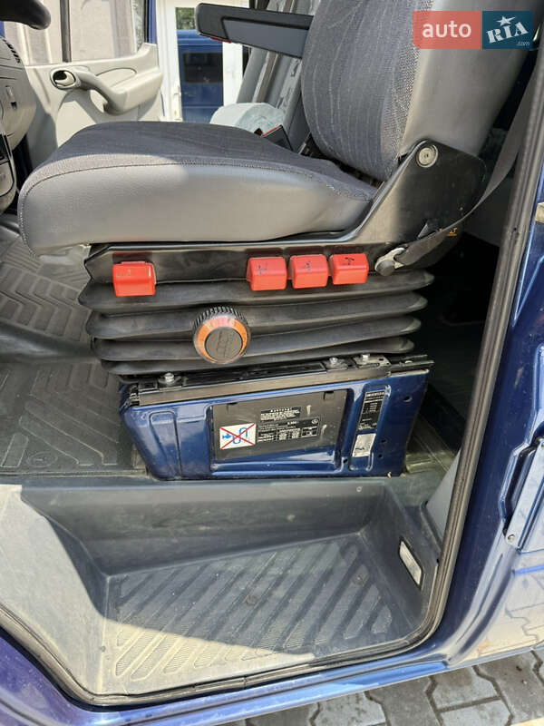 Микроавтобус Mercedes-Benz Sprinter 2005 в Хотине