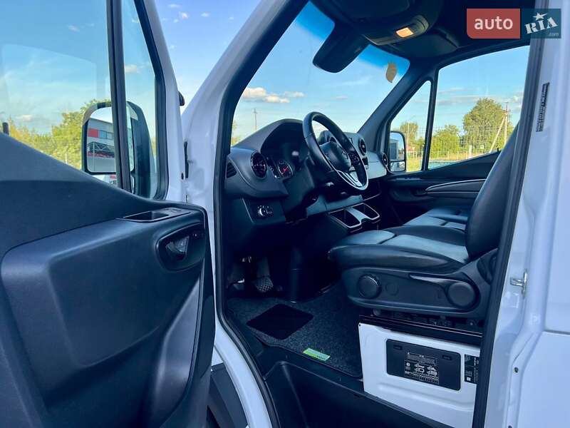 Грузовой фургон Mercedes-Benz Sprinter 2021 в Нововолынске