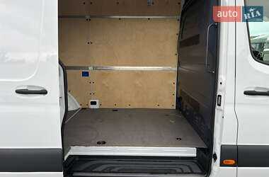 Грузовой фургон Mercedes-Benz Sprinter 2020 в 
