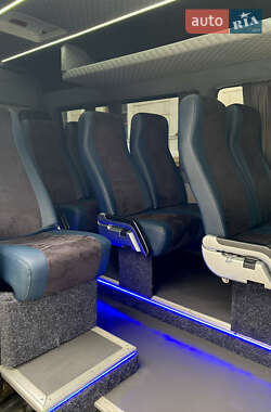 Микроавтобус Mercedes-Benz Sprinter 1998 в 