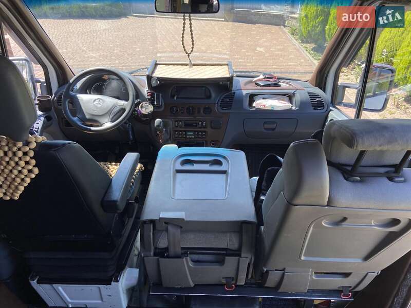 Микроавтобус Mercedes-Benz Sprinter 2005 в Калуше