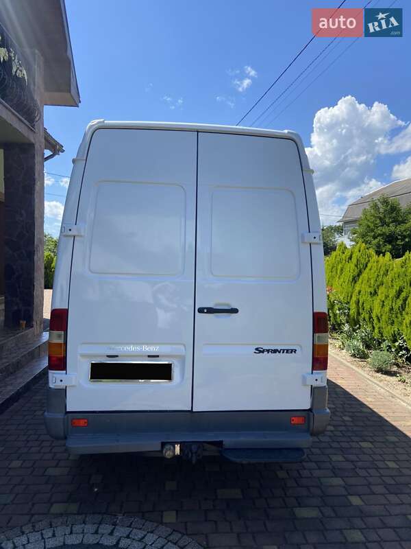 Микроавтобус Mercedes-Benz Sprinter 2005 в Калуше