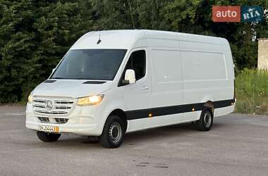 Грузовой фургон Mercedes-Benz Sprinter 2020 в 