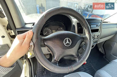 Грузовой фургон Mercedes-Benz Sprinter 2010 в 