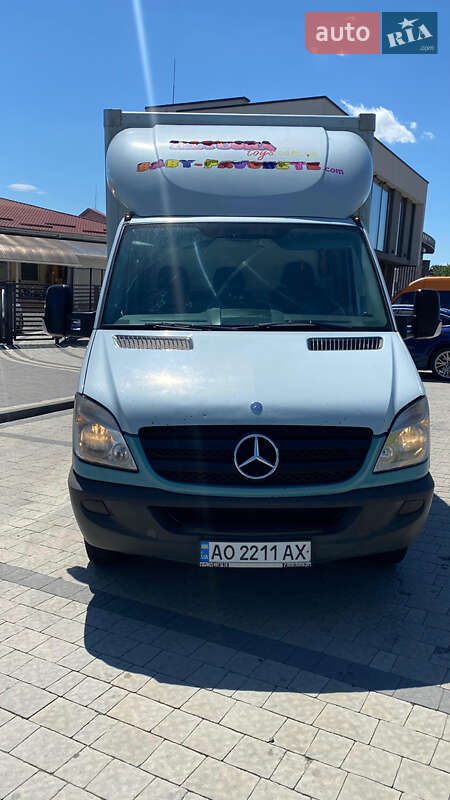 Mercedes-Benz Sprinter 2013