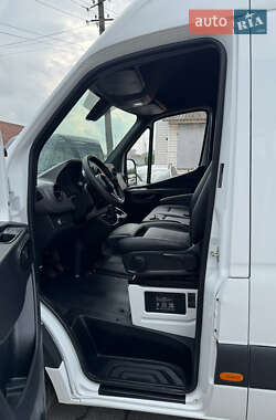 Грузовой фургон Mercedes-Benz Sprinter 2020 в 