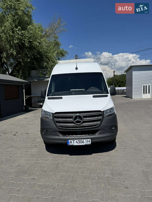 Грузовой фургон Mercedes-Benz Sprinter 2020 в Черновцах