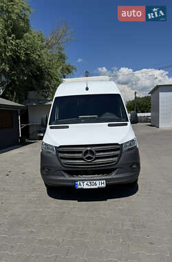Грузовой фургон Mercedes-Benz Sprinter 2020 в 