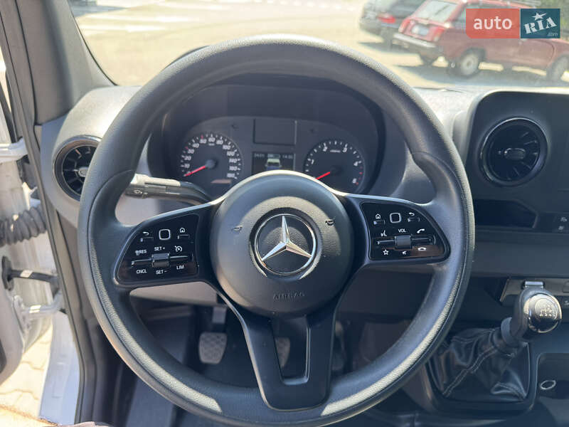 Грузовой фургон Mercedes-Benz Sprinter 2020 в Черновцах