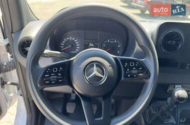 Грузовой фургон Mercedes-Benz Sprinter 2020 в 