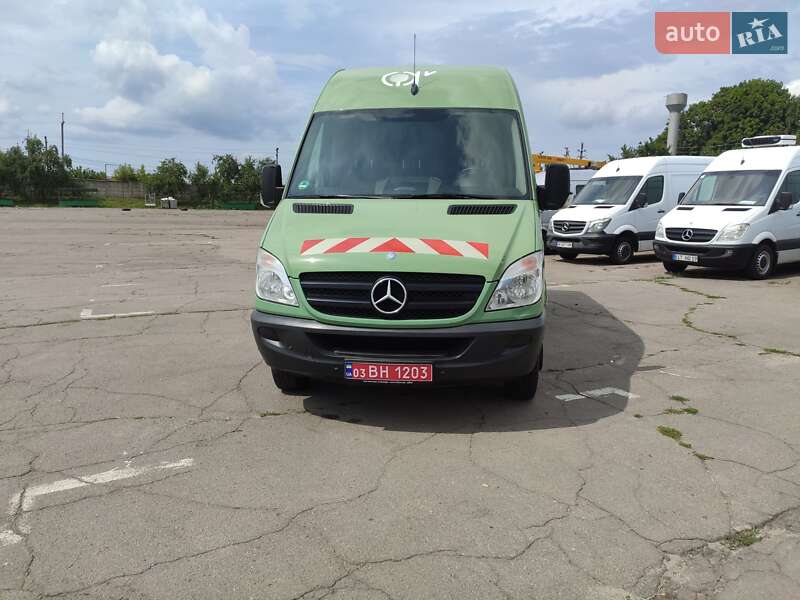 Грузовой фургон Mercedes-Benz Sprinter 2011 в Ровно