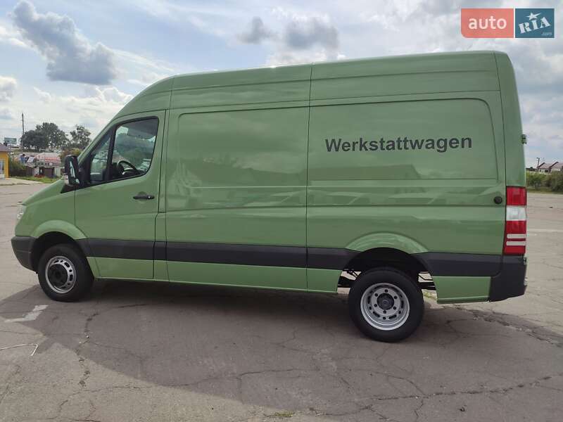 Грузовой фургон Mercedes-Benz Sprinter 2011 в Ровно