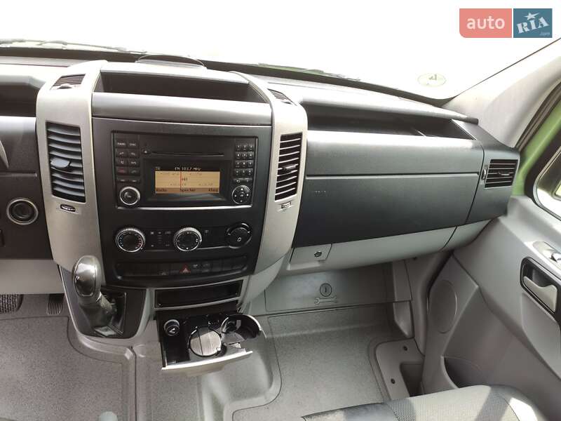 Грузовой фургон Mercedes-Benz Sprinter 2011 в Ровно