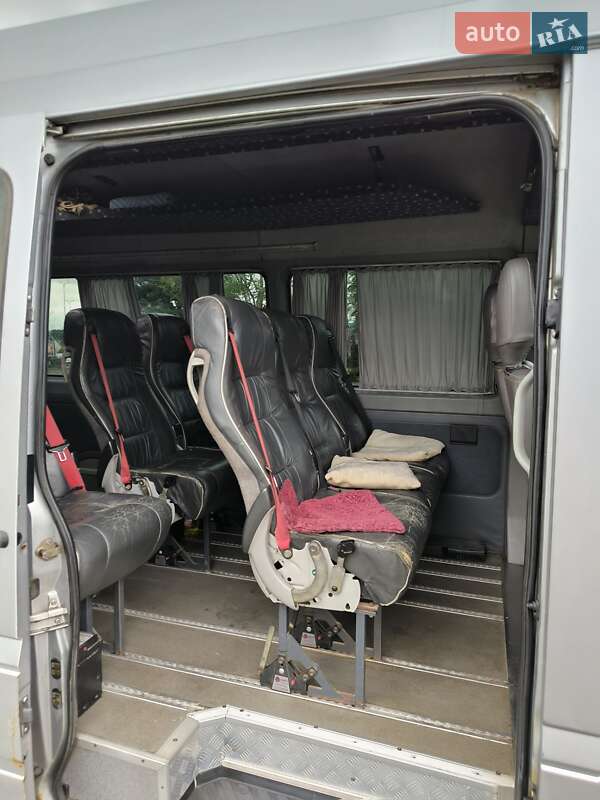 Микроавтобус Mercedes-Benz Sprinter 2005 в Сваляве
