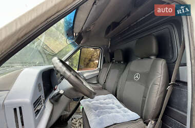 Грузовой фургон Mercedes-Benz Sprinter 2000 в 