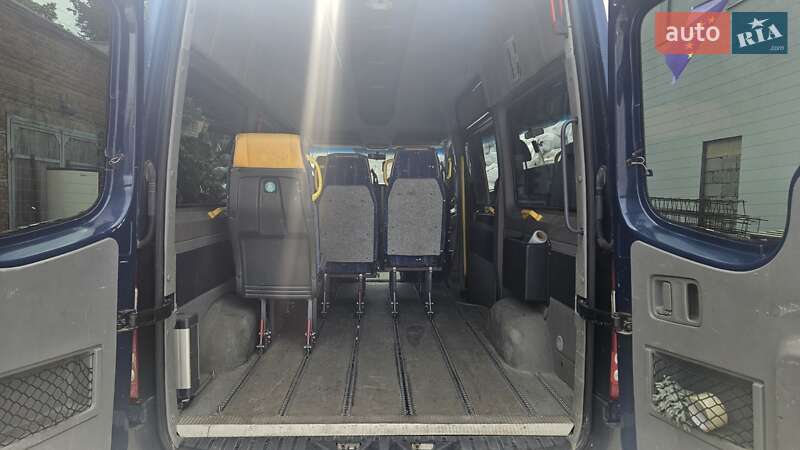 Вантажопасажирський фургон Mercedes-Benz Sprinter 2012 в Рівному