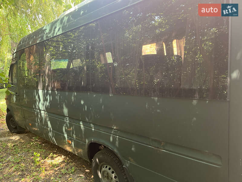 Пригородный автобус Mercedes-Benz Sprinter 2000 в Умани