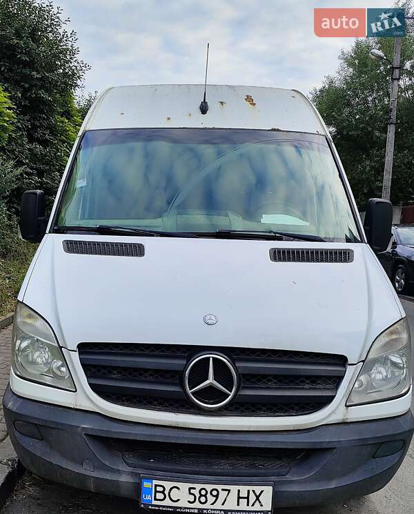 Mercedes-Benz Sprinter 2011