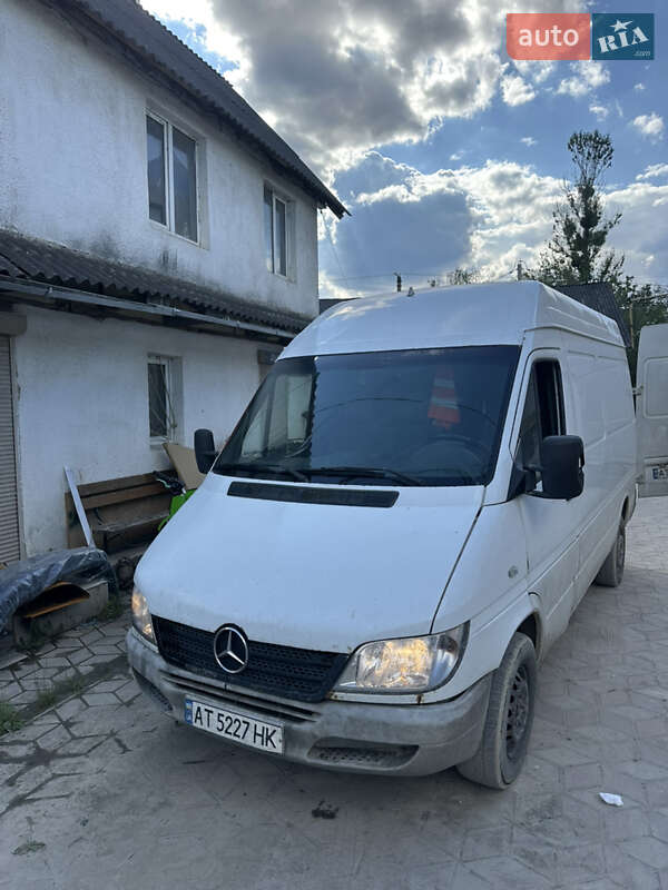 Mercedes-Benz Sprinter 2004