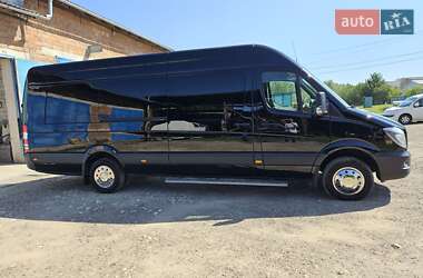 Туристичний / Міжміський автобус Mercedes-Benz Sprinter 2013 в Чернівцях