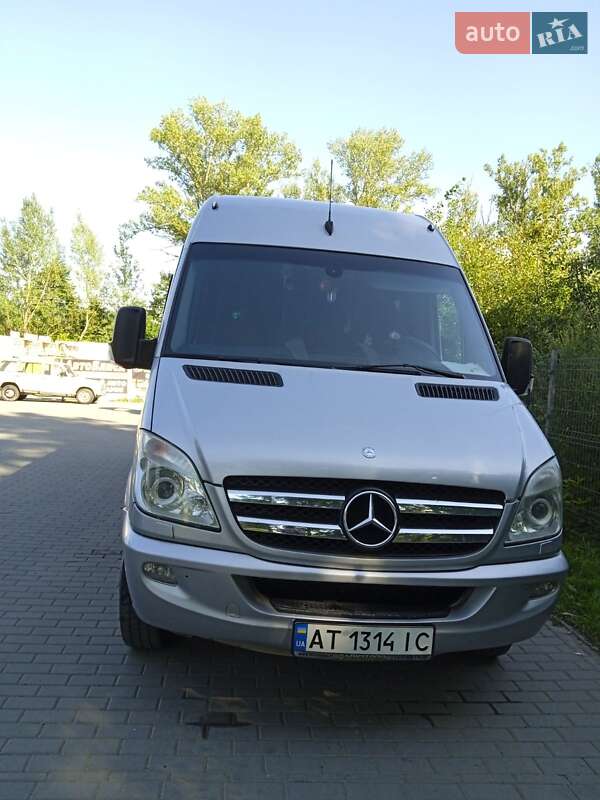 Туристический / Междугородний автобус Mercedes-Benz Sprinter 2010 в Ивано-Франковске