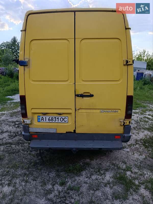 Грузовой фургон Mercedes-Benz Sprinter 2004 в Ирпене