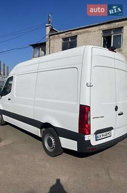 Грузовой фургон Mercedes-Benz Sprinter 2022 в 