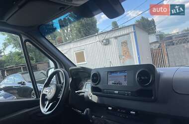 Грузовой фургон Mercedes-Benz Sprinter 2022 в 