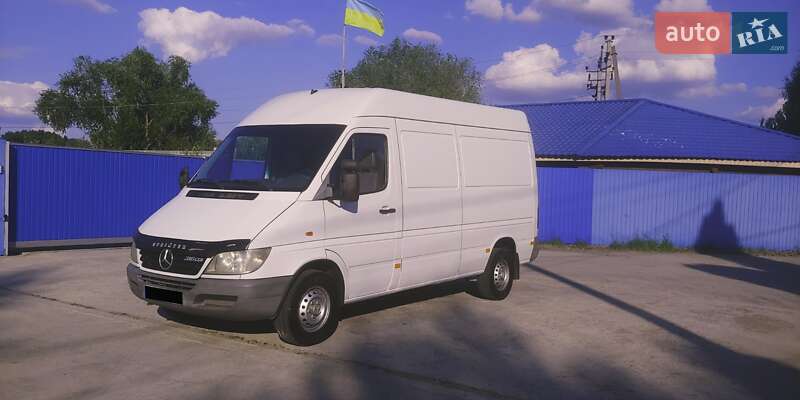Mercedes-Benz Sprinter 2004