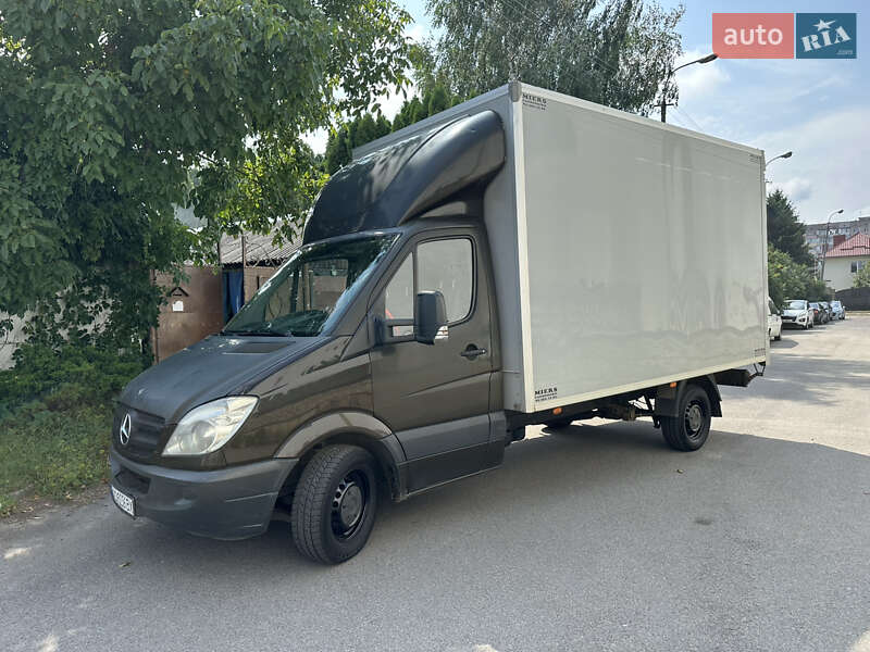 Mercedes-Benz Sprinter 2013