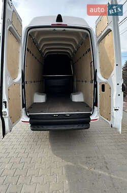 Грузовой фургон Mercedes-Benz Sprinter 2020 в 