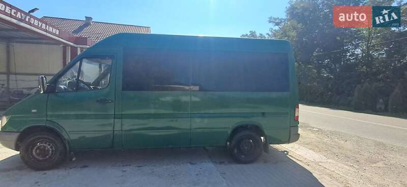 Микроавтобус Mercedes-Benz Sprinter 2003 в Рахове