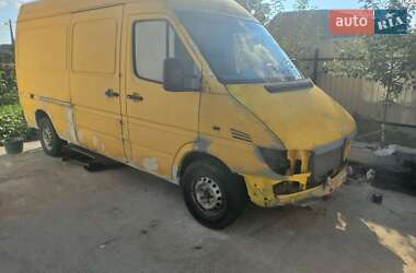 Грузовой фургон Mercedes-Benz Sprinter 2003 в 