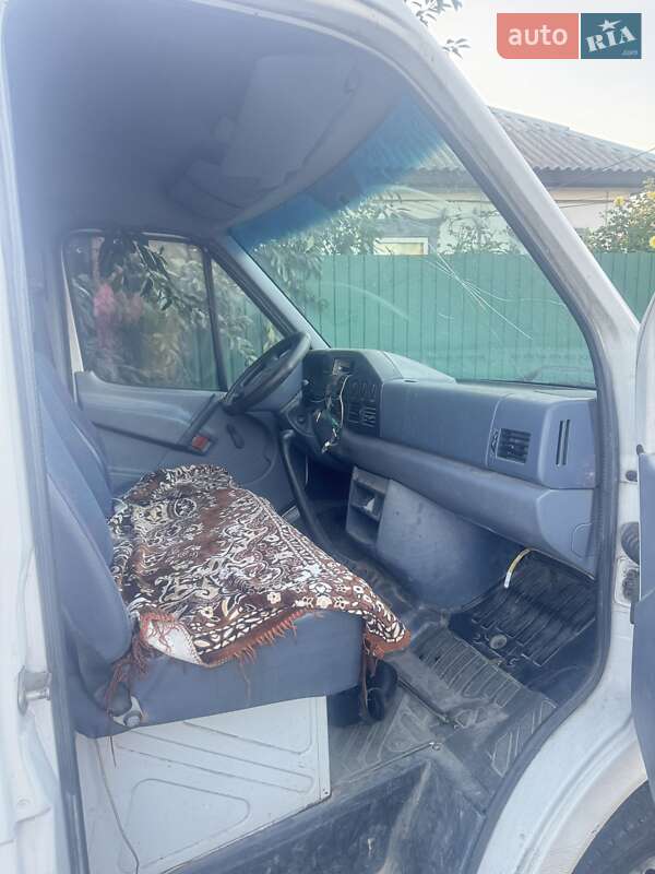 Грузовой фургон Mercedes-Benz Sprinter 1998 в Броварах