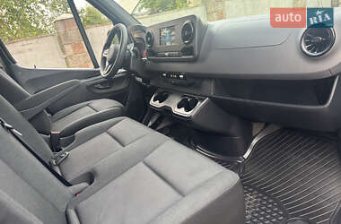 Грузовой фургон Mercedes-Benz Sprinter 2022 в 
