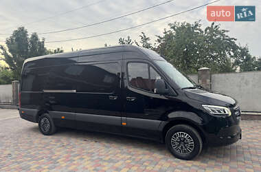 Грузовой фургон Mercedes-Benz Sprinter 2022 в 