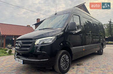 Грузовой фургон Mercedes-Benz Sprinter 2022 в 