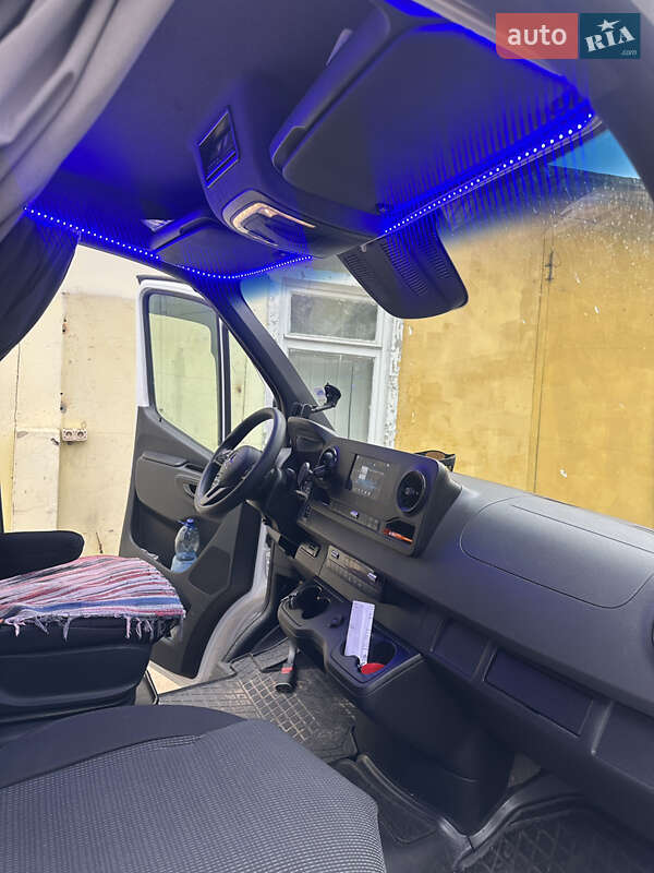 Автовоз Mercedes-Benz Sprinter 2021 в Киеве